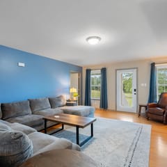 Farm Stay in Dickson - Scenic Deck & Dog Friendly