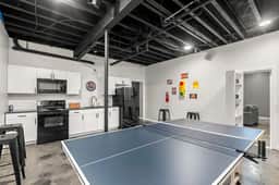 Luxury Estate w/ Pool-Game Room-Indoor Basketball - Image 4