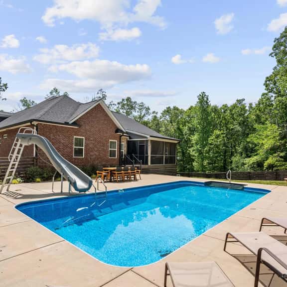Luxury Estate w/ Pool-Game Room-Indoor Basketball - Image 1
